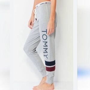 Tommy Hilfiger Light Gray Logo Sweatpants / Joggers